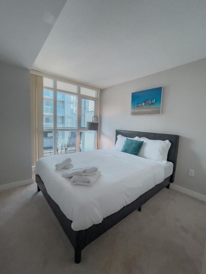 Downtown 2Bed Free Parking Apartment Toronto Exterior photo